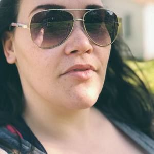 Meet your Posher, Lacy